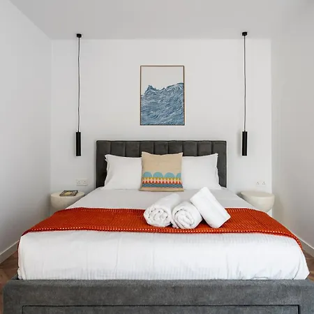 Modern Luxury 2br|park View & Balcony